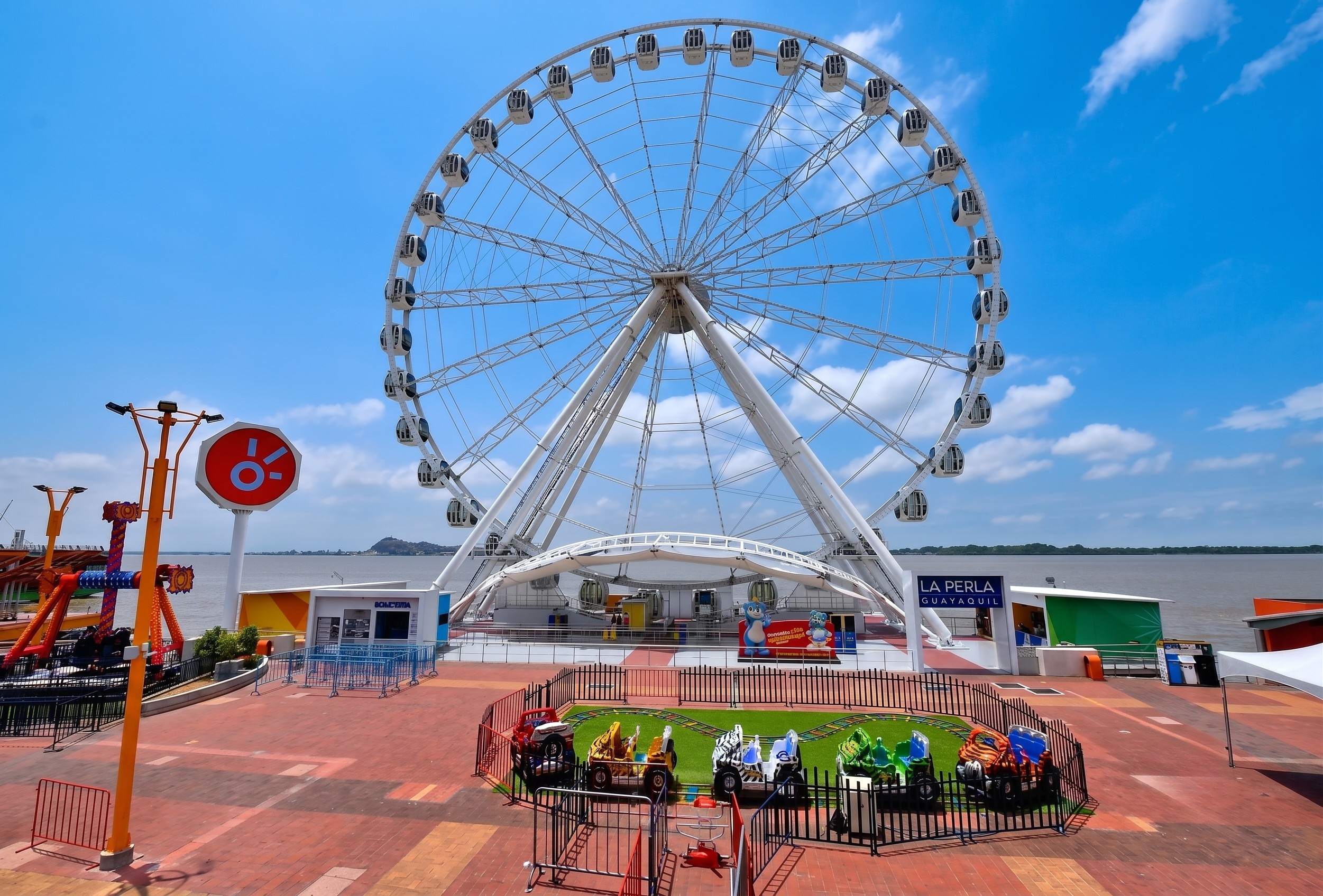 A Ferris Wheel At Malecn 2000 In Guayaquil